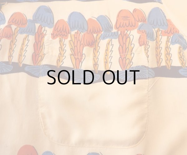 画像4: 50'S "kAHANAMOKU" VINTAGE S/S RAYON ALOHA SHIRTS (4)